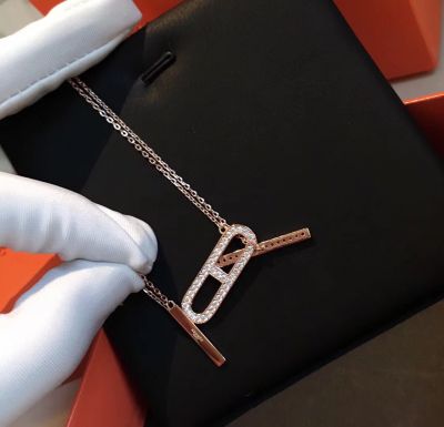 AAA Replica Hermes 925 Silver Diamond Necklace Price